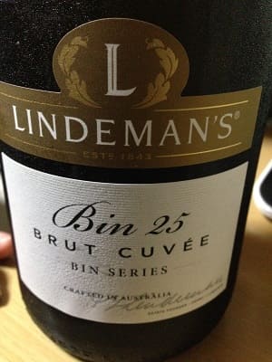 シャルドネ95%/ピノノワール5%原料のオーストラリア産やや辛口発泡ワイン「リンデマンズ Bin25 ブリュット キュヴェ(Lindemans's Bin25 Brut Cuvee)」from ワインコレクション記録WebサービスWineFile