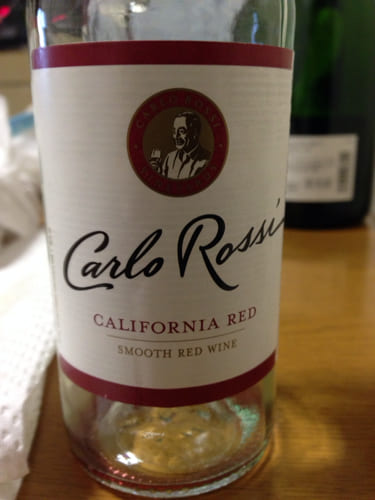 原料のアメリカ産辛口赤ワイン「カルロ・ロッシ レッド(Carlo Rossi Red)」from ワインコレクション記録WebサービスWineFile