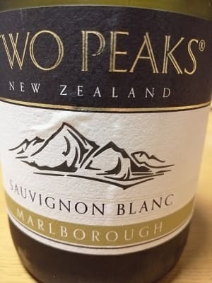 ソーヴィニヨン・ブラン100%原料のニュージーランド産辛口白ワイン「ツー・ピークス ソーヴィニヨン・ブラン(Two Peaks Sauvignon Blanc)」from ワインコレクション共有WebサービスWineFile