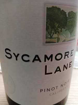 ピノ・ノワール100%原料のアメリカ産辛口赤ワイン「シカモア・レーン ピノ・ノワールSycamore Lane Pinot Noir」from ワインコレクション記録WebサービスWineFile