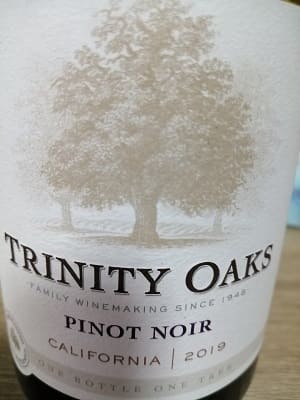 ピノ・ノワール100%原料のアメリカ産辛口赤ワイン「トリニティー・オーク ピノ・ノワールTrinity Oaks Pinot Noir」from ワインコレクション共有WebサービスWineFile