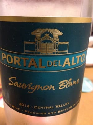 ソーヴィニヨン・ブラン100%原料のチリ産辛口白ワイン「ポルタル・デル・アルト ソーヴィニヨン・ブラン(Portal Del Alto Sauvignon Blanc)」from ワインコレクション記録WebサービスWineFile
