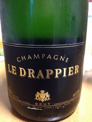 ピノ・ノワール90%/ピノ・ムニエ3%/シャルドネ7%原料のフランス産辛口発泡ワイン「シャンパーニュ ル・ドラピエ ブリュット(Champagne Le Drappier Brut)」from ワインコレクション記録WebサービスWineFile