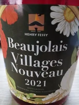 ガメイ100%原料のフランス産辛口赤ワイン「アンリ・フェッシ ボージョレ・ヴィラージュ・ヌーヴォ 2021Henry Fessy Beaujolais Villages Nouveau」from ワインコレクション記録WebサービスWineFile