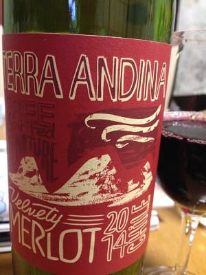 メルロー100%原料のチリ産辛口赤ワイン「テラ・アンディーナ メルロTerra Andina Merlot」from ワインコレクション共有WebサービスWineFile