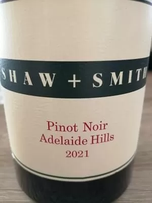 ピノ・ノワール100%原料のオーストラリア産辛口赤ワイン「ショウ アンド スミス ピノ・ノワール SHAW + SMITH Pinot Noir」from ワインコレクション共有WebサービスWineFile