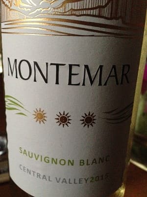 ソーヴィニヨン・ブラン100%原料のチリ産辛口白ワイン「モンテマール ソーヴィニヨン・ブランMontemar Sauvignon Blanc」from ワインコレクション共有WebサービスWineFile